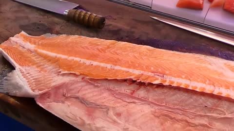 How To Fillet a Whole Salmon | Sashimi & Sushi -Taiwanese street food-9