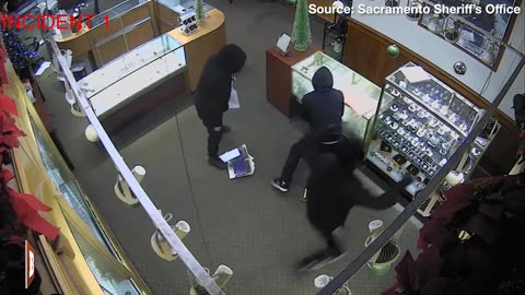 Police Release Video of Multiple Thieves Breaking Glass, Stealing Jewelry