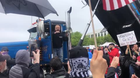 Raw Footage: Truck Driver Blocks Traffic And Gives Speech As Thousands Gathered To Reopen Oregon