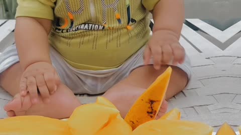 Mangoes Party 🥳🎉 Baby loves