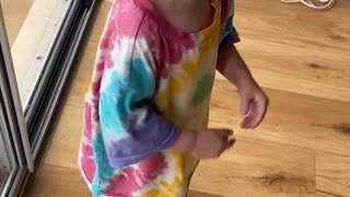 Toddler tells her dad off 🤣