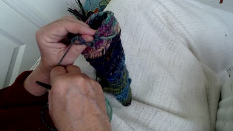 Nalbinding a Mitten with Noro Yarns.