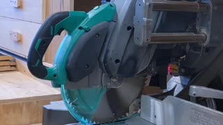 Miter saw station dust shroud