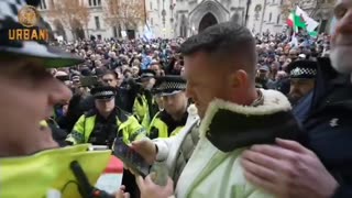 Watch Tommy Robinson's arrest today in London by Met Police 11/26/23