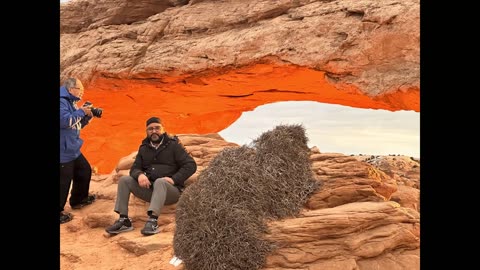 Captivating Beauty_ Exploring the Mesa Arch Trail