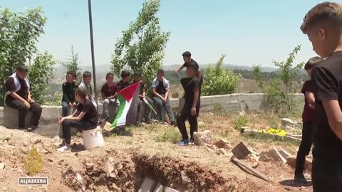 Hundreds of Palestinians bury toddler killed by Israeli forces[720p-HD]