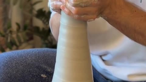 practicing with 6 lbs #pottery #asmr #satisfying #thrdfloor