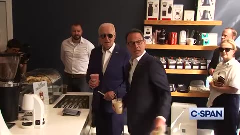 Bizarre: Reporters Booted from Biden Coffee Shop Event, Filmed Through Window 🎥☕ (Video)