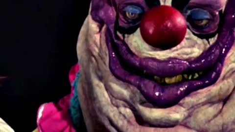 🔪 Killer Klowns 🤡 Crime Scene -Never open the door to strangers, especially Outer Space ones #crime