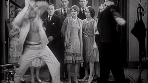 The Bees' Buzz (1929) *Clip*