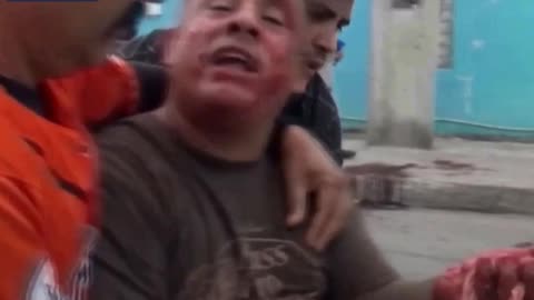 Breaking news Locals fight with Mexican soldiers after of five men/CHH News24