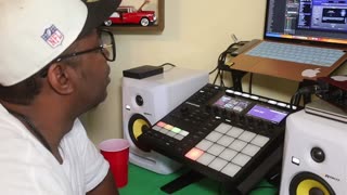 MASCHINE MK3 BEAT MAKING