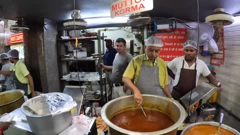 INDIAN DHABA FOOD!!! $3.67 Mutton Korma 🇮🇳