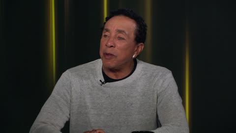 Smokey Robinson reflects on life-long friendship with Harry Belafonte