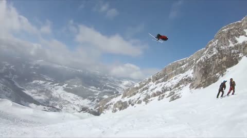 Candide Thovex - A bit of skiing