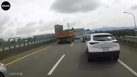 300 Moments Of Sleepy Drivers Crashes On Road Got Instant Karma