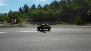 Kawasaki ZX10R in slow motion