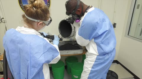NASA Extracts Oxygen From Lunar Soil Simulant