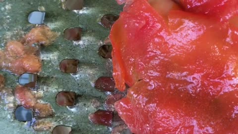 peel raw tomatoes in another way