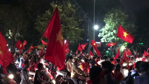 The passion of football fans Vietnam