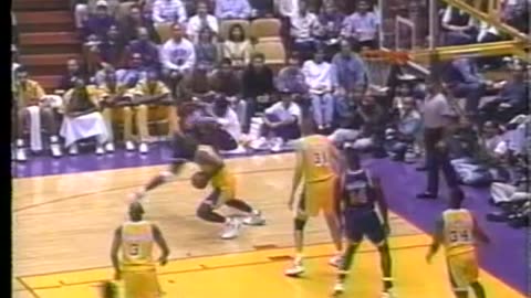 Nov 16 1994 ny knicks at Los Angeles Lakers eddie jones vs patrick ewing