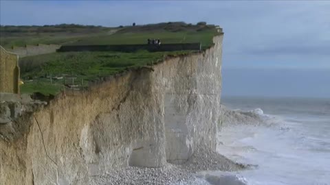 Cliff fall at Birling Gap 4-3-14