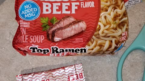 Eating Nissin Top Ramen Beef Flavor, Dbn, MI, 9/29/23