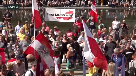 LIVE: Vienna / Austria - Protesters gather against COVID-19 restrictions #irl