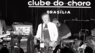 Paul McCartney faz show surpresa em Brasília para poucos fãs