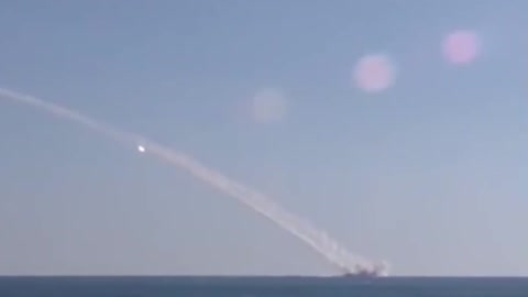 #Russia Launches #Kalibr Missiles From A Submarine In The Black Sea For The First Time