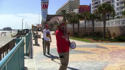 Daytona Beach Spring Break 2013 Street Preacher RUINS VACATIONS! - Kerrigan Skelly