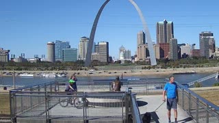 ⛫ STL - GATEWAY ARCH / CITY skyline