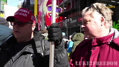 Trump Supporter on the Russian/Ukrainian crisis (Times Square, NYC)