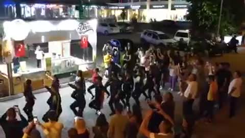 This Turkish ice cream group dance getting viral and the music is awesome I love it