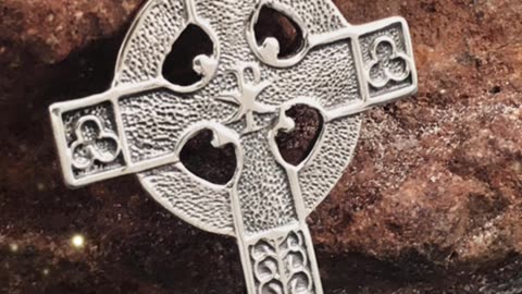 Elegant Celtic Cross: Timeless Symbolism