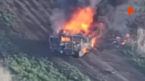 Ukrainian HMMWV hit by Russian VDV FPV drone