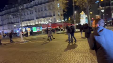 It's late in the evening in Paris and Macron's minions picking off small groups