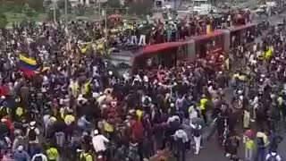 Se apoderan de Transmilenio en Bogotá