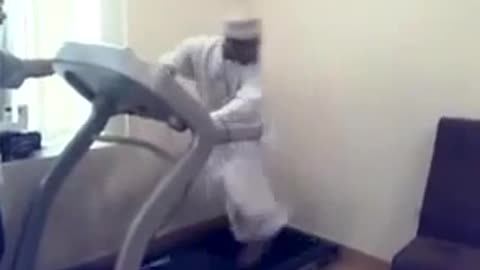 Arab on a treadmill. A funny video