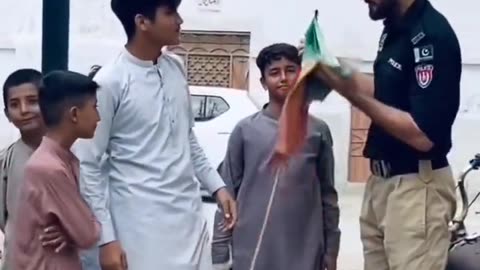 VIRAL VIDEO PTI FLAG