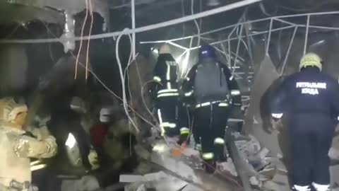 Einkaufszentrum Kiev - Eine Rakete, mehrere Explosionen