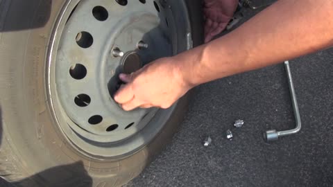 How To Change A Car Tire