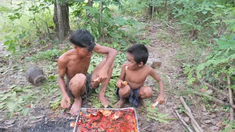 Wilderness Cooking: How To Make The Best Jungle Chicken With Nature's Ingredients