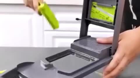 Vegetables cutting board and slicer