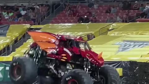 very dangerous monster truck stunts monster truck stunts#shorts #respect #viral #funny