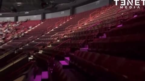 Somebody is filming ALL the empty seats at Kamala’s rally!