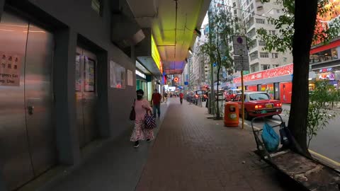 From Southorn Mansion Wan Chai to HKU Campus time lapse - Travelling time 20 mins walk and MTR