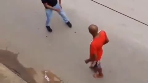Do not tie your shoes while fighting