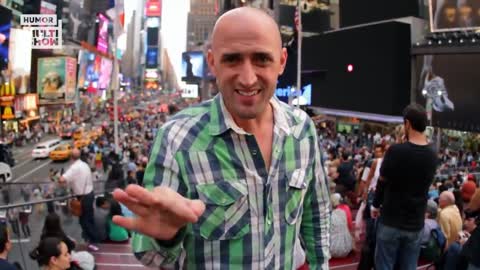 Paulo Gustavo invade NOVA YORK 🗽| Aquecimento 220 Volts | Humor Multishow