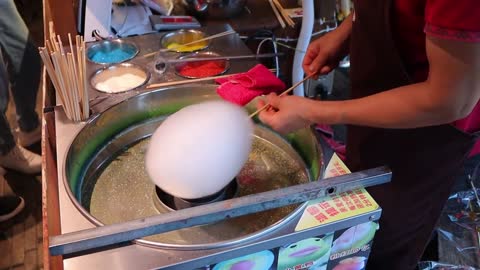 Cotton candy made of colorful pieces _ cotton candy art - chinese street food